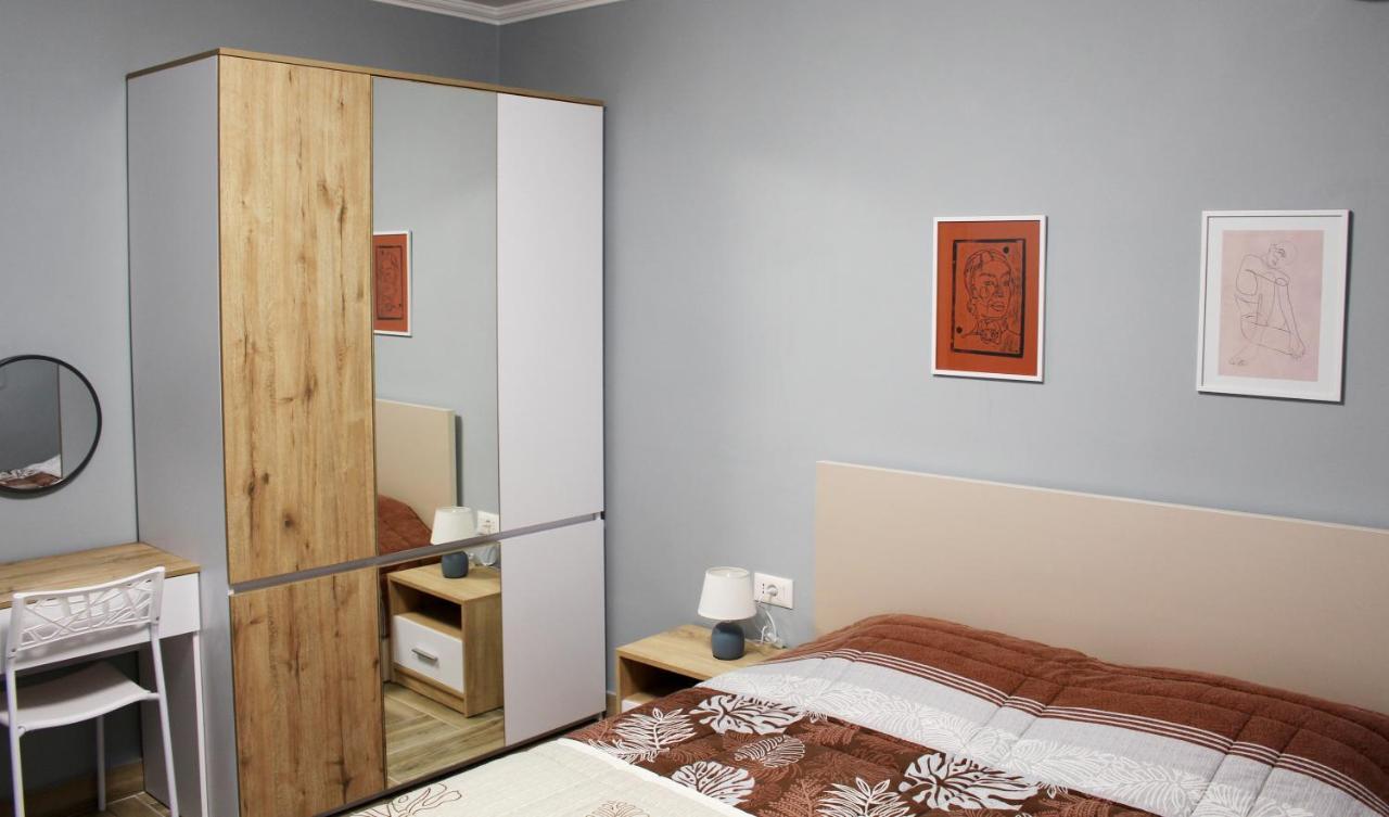 2V1 - Blloku Bkt Apartment Tirana Exterior photo